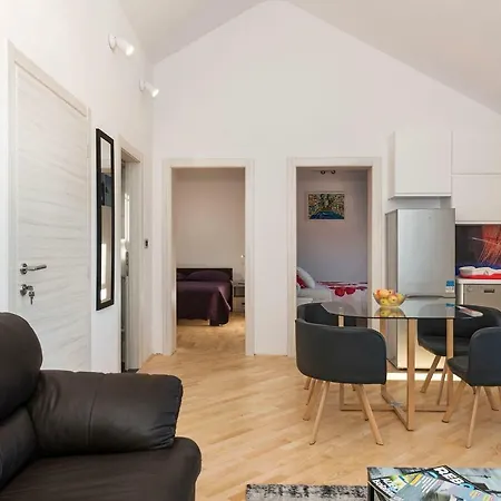 Kurika Apartment